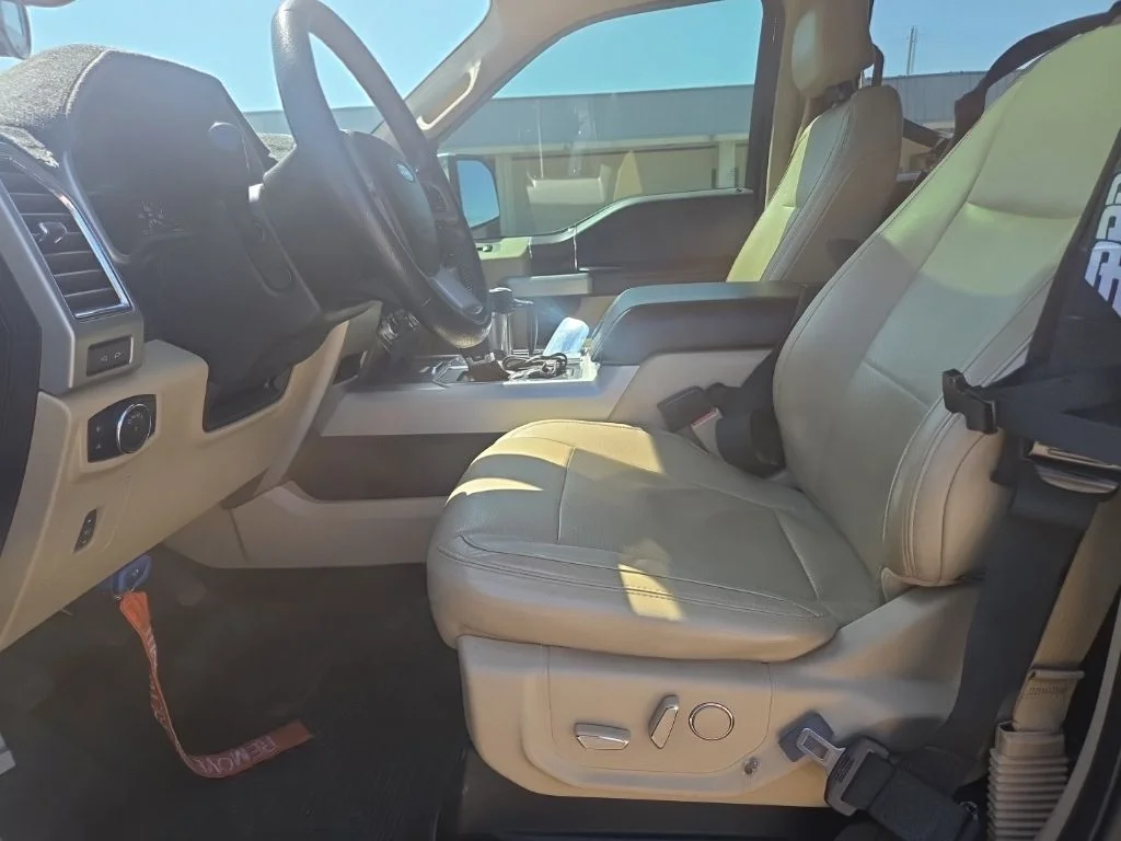Used 2015 Black Ford Lariat image 22