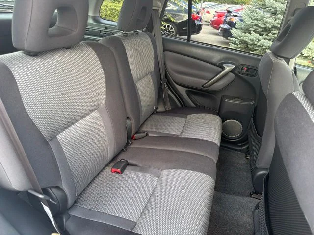 Used 2004 Gray Toyota Base image 23