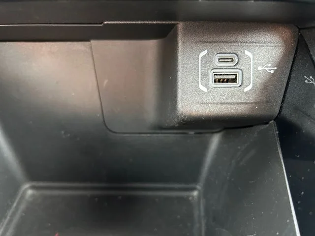 Used 2025 White Jeep Limited image 30