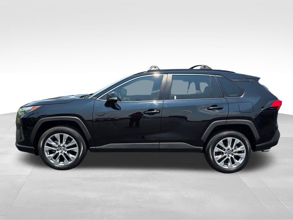 Used 2023 Black Toyota XLE Premium image 3
