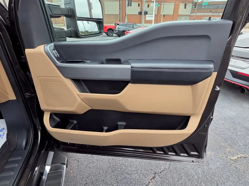 Used 2024 Brown Ford XLT image 17