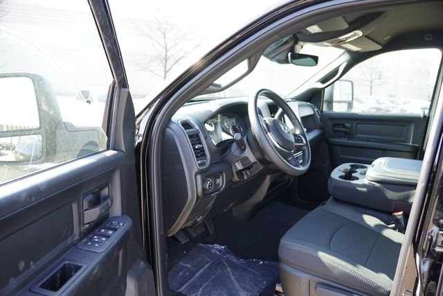 New 2026 Diamond Black Crystal Pearlcoat RAM Tradesman image 13