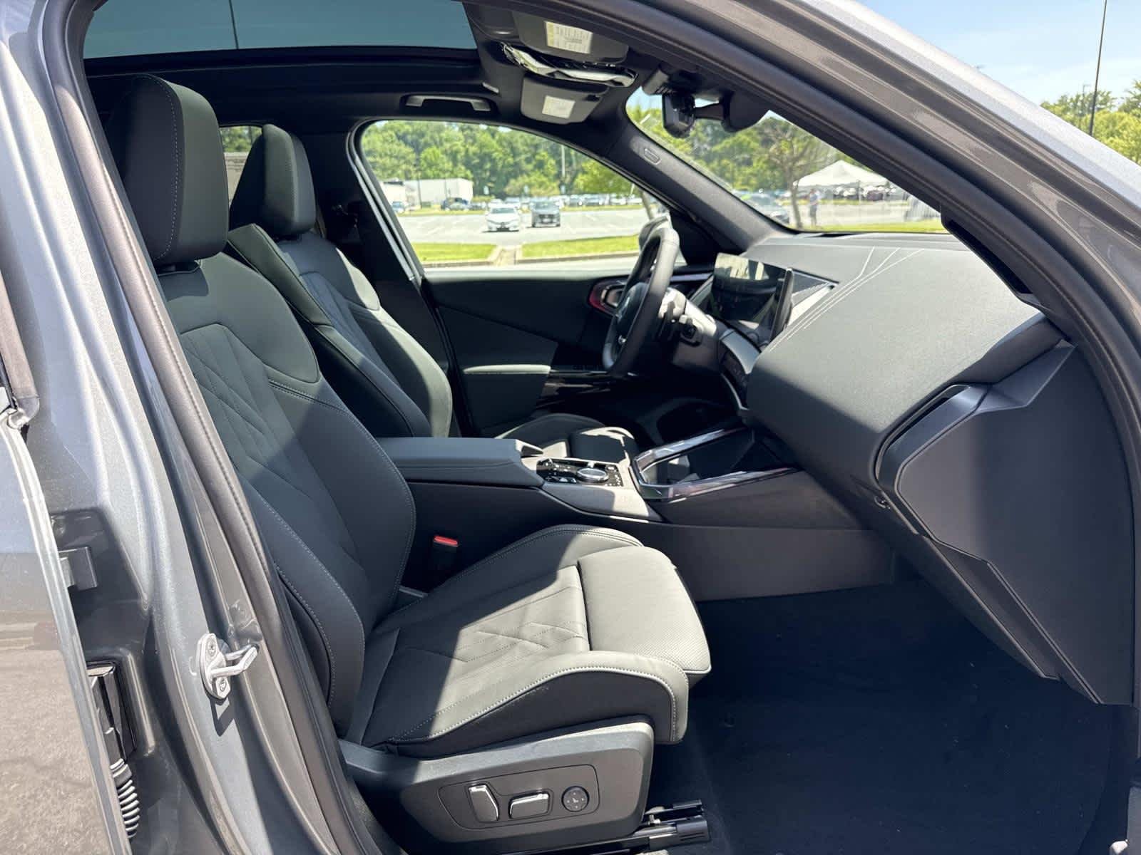 New 2026 Skyscraper Grey Metallic BMW 30 xDrive image 16