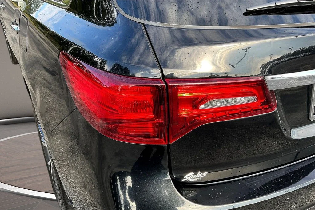 Used 2020  Acura Advance image 25