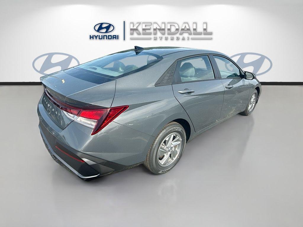 New 2026 Ecotronic Gray Hyundai SE image 6