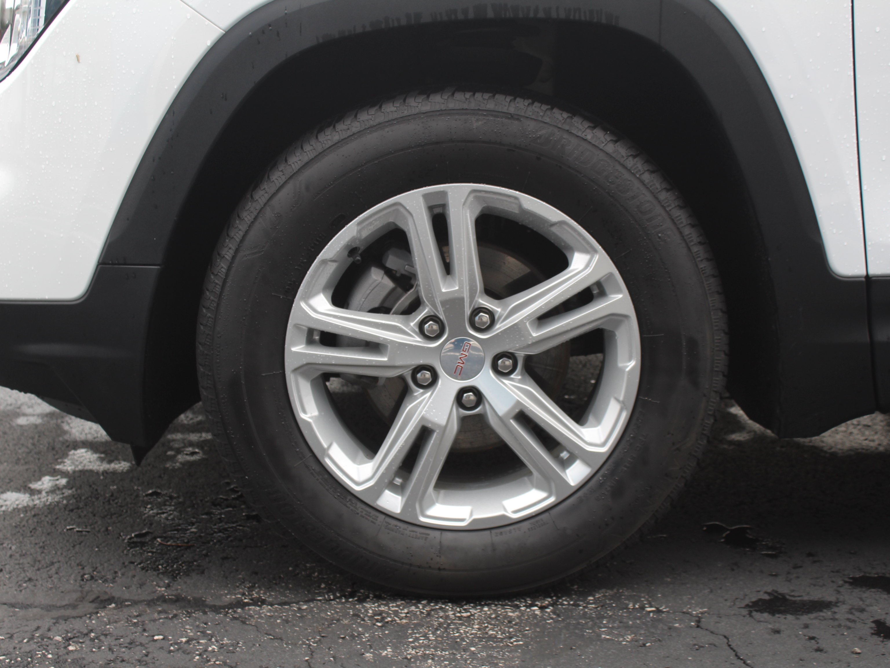 2024 GMC Terrain SLE - Photo 31