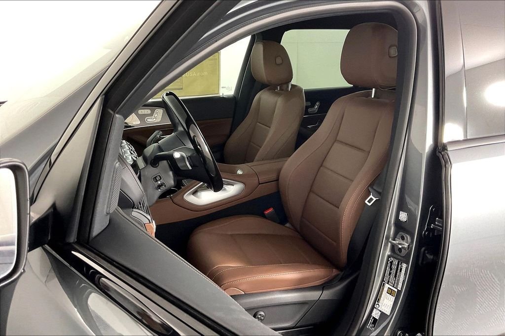 New 2026 Selenite Grey Metallic Mercedes-Benz GLS 450 image 9