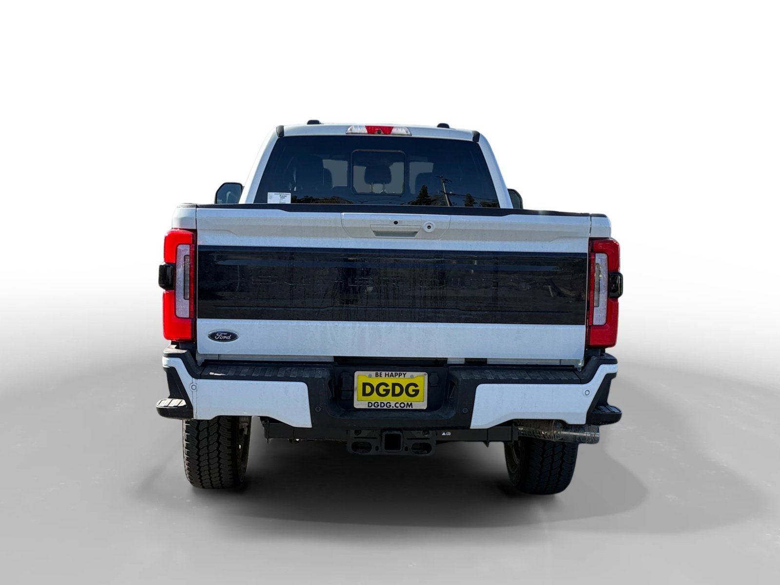 New 2026 Star White Metallic Tri-Coat Ford Platinum image 4