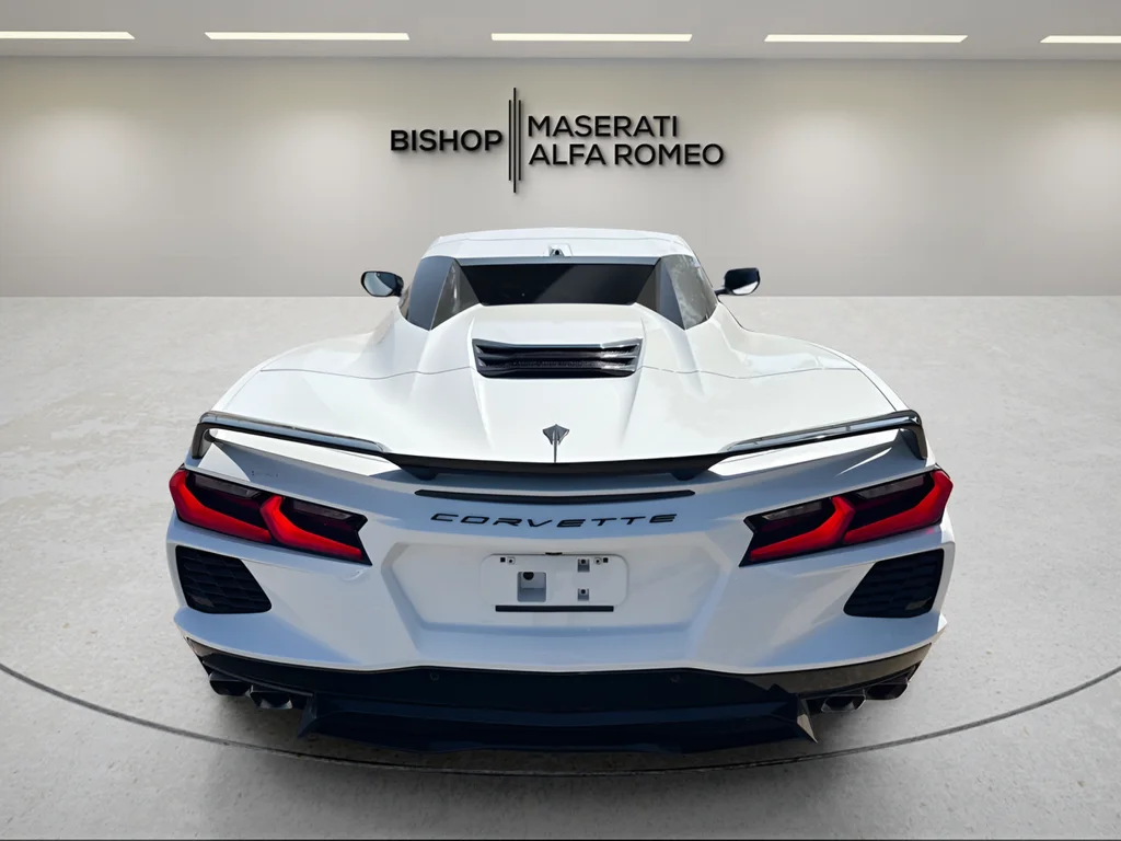 Used 2022 White Chevrolet Stingray image 6