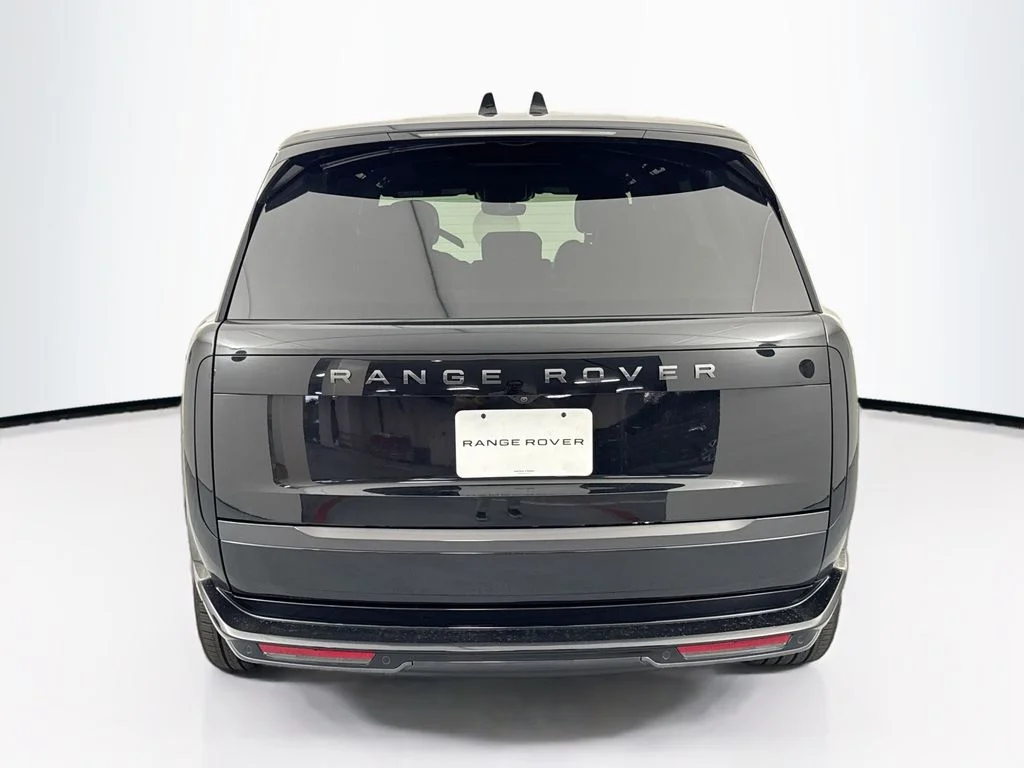 New 2026 Santorini Black Land Rover SE image 6