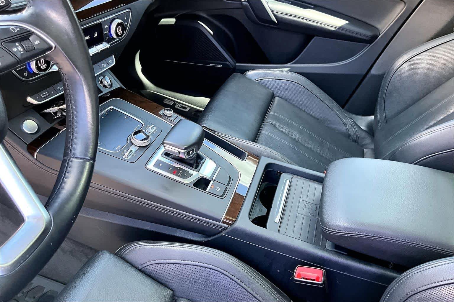 Used 2019 Florett Silver Metallic Audi Premium Plus image 17