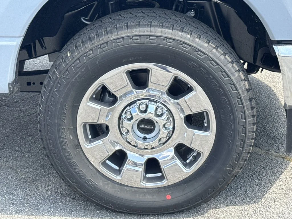 New 2026 Gray Ford King Ranch image 12