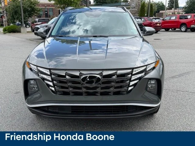 Used 2022 Gray Hyundai SEL image 2