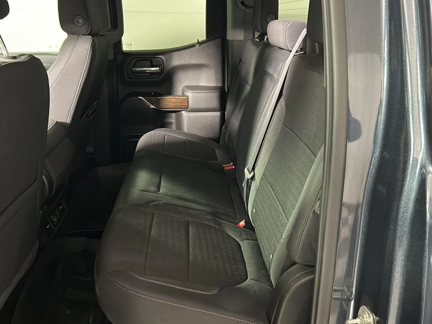 Used 2019 Dark Sky Metallic GMC SLE image 15