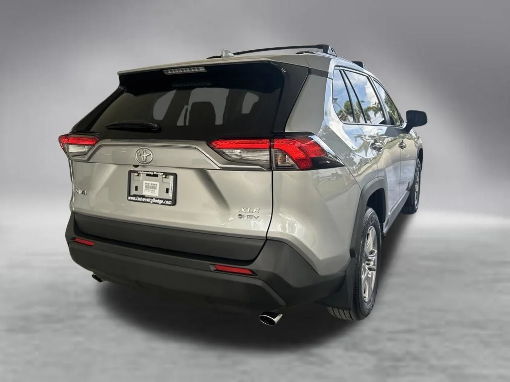 Used 2025 Silver Toyota XLE image 2