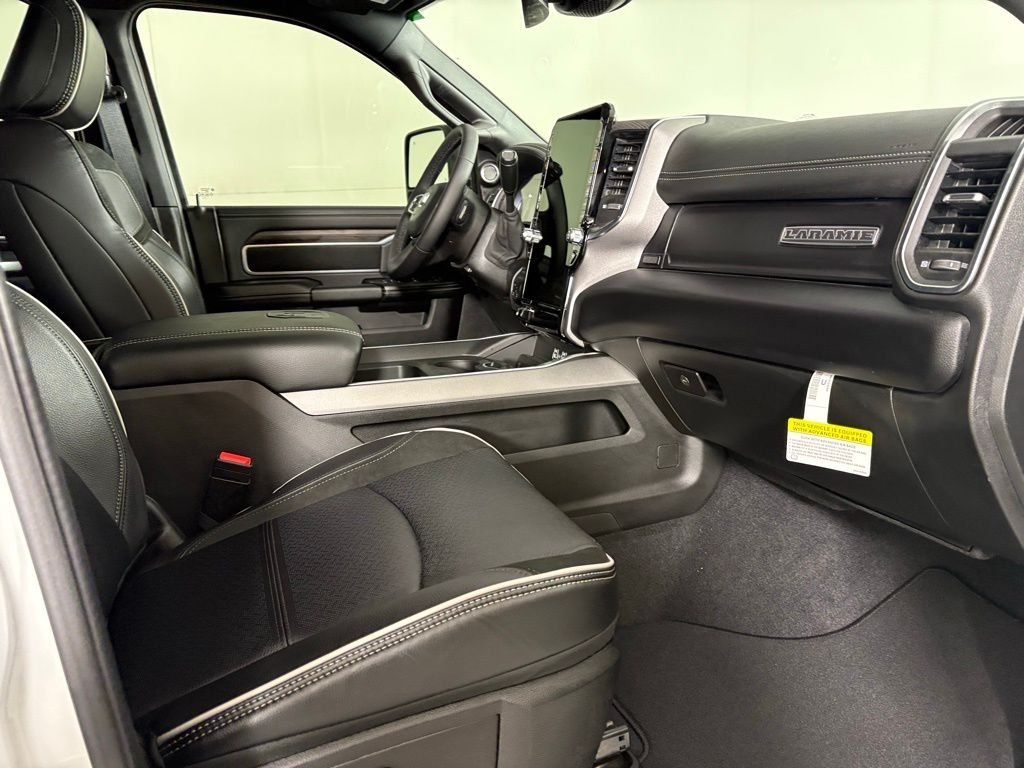 New 2026 Bright White Clear-Coat Exterior Paint RAM Laramie image 14
