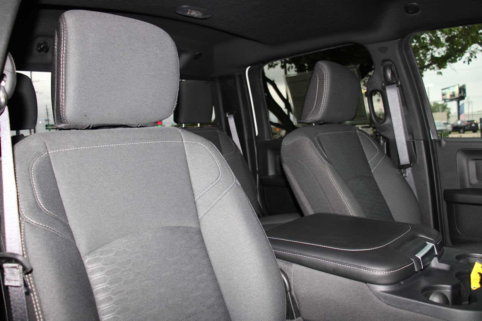 2025 RAM 3500 Tradesman - Photo 39