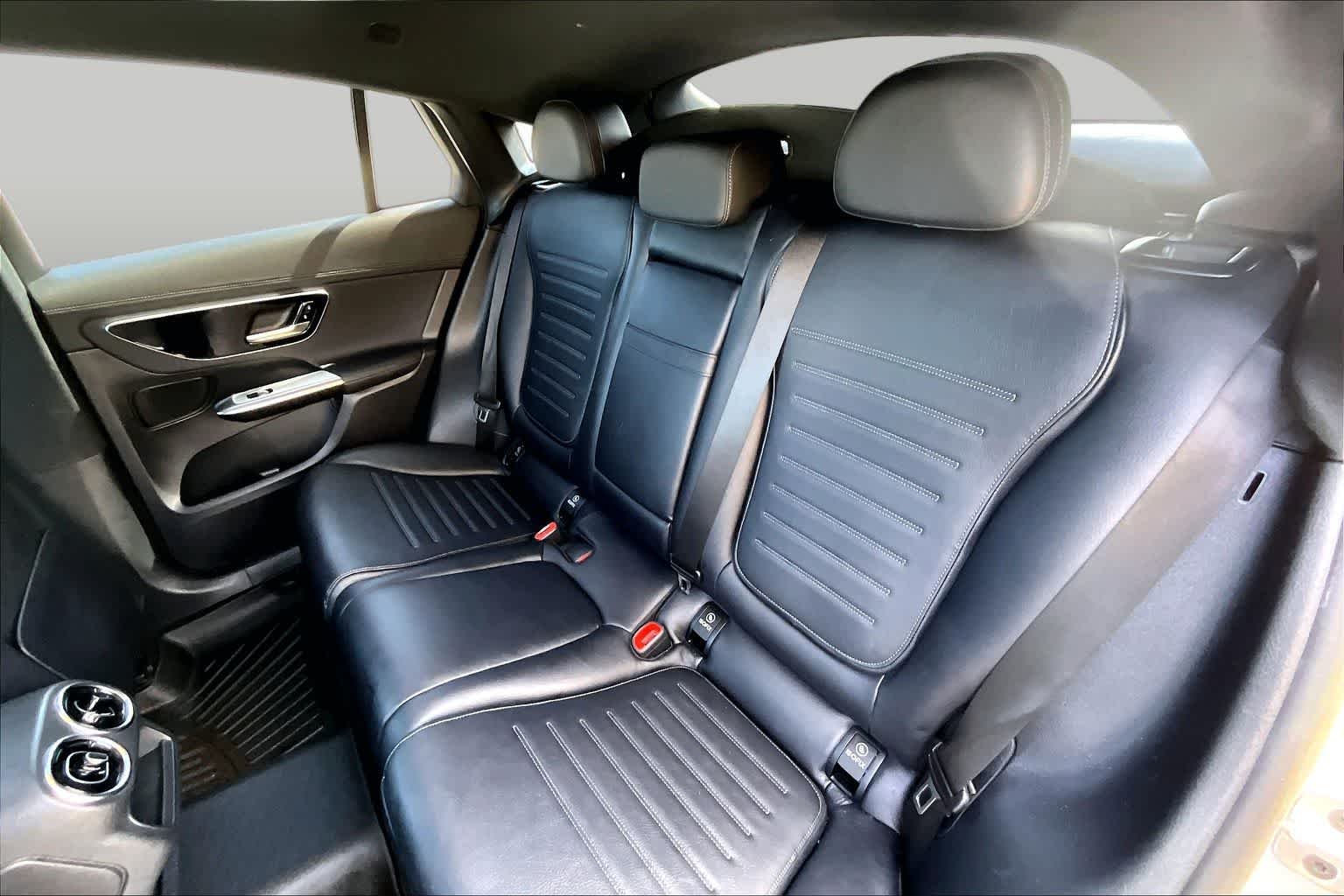 Used 2024 Cirrus Silver Metallic Mercedes-Benz GLC 300 image 21