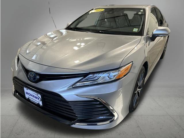 2023 Toyota Camry Hybrid XLE