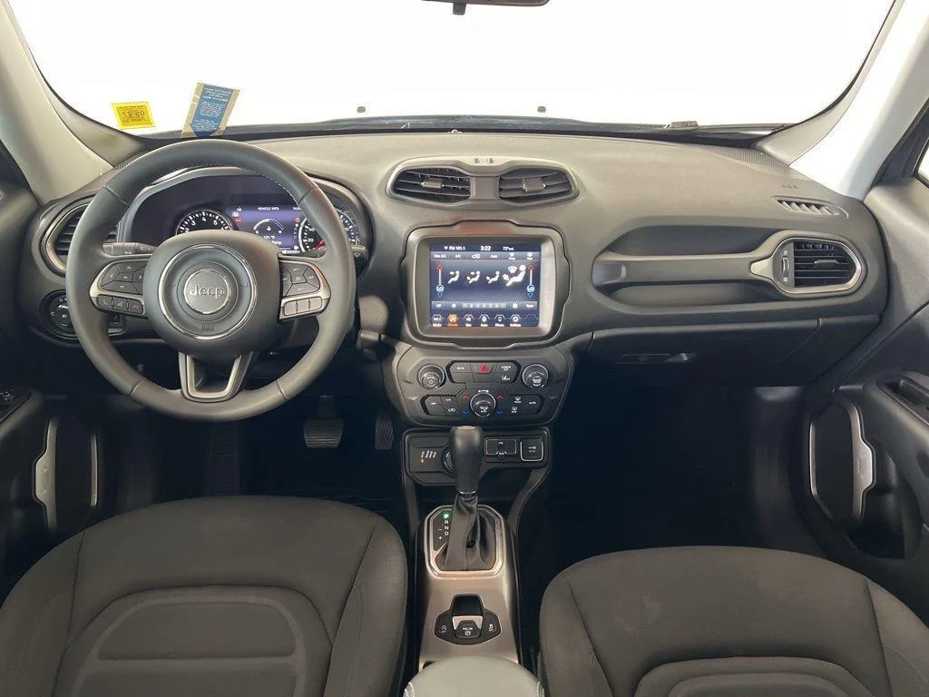 Used 2022 Graphite Gray Jeep Latitude image 27