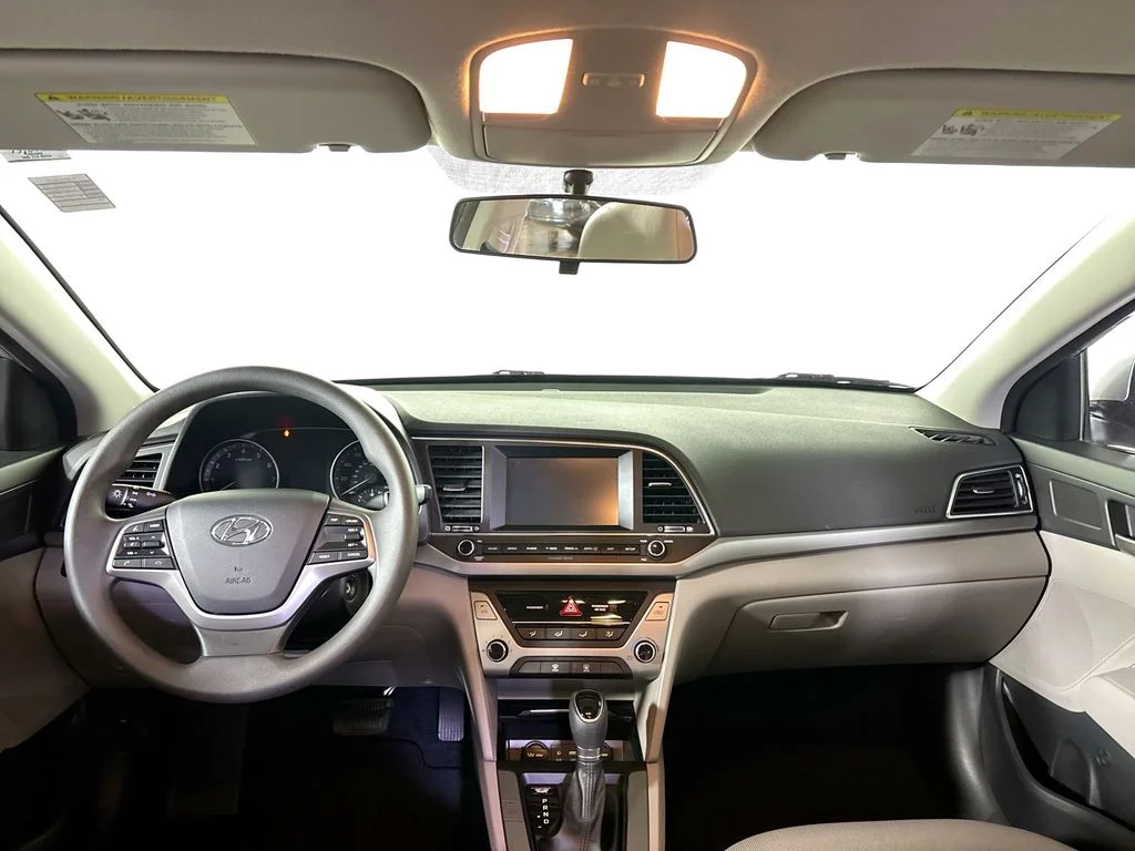 Used 2017 Silver Hyundai SE image 12