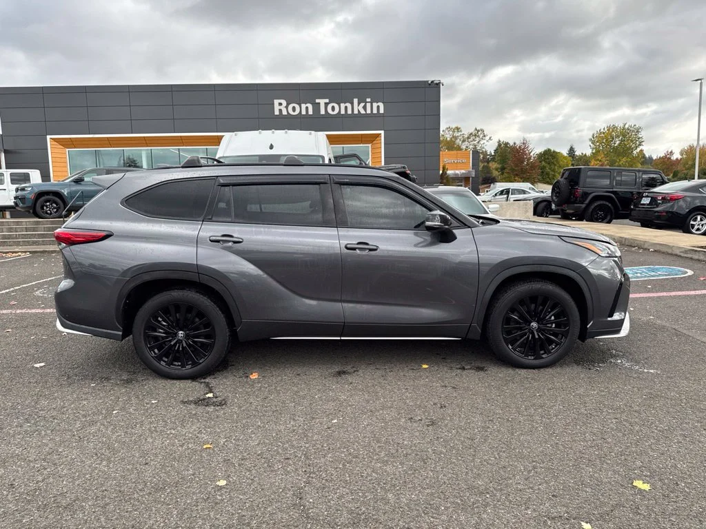 Used 2023 Magnetic Gray Metallic Toyota XSE image 10