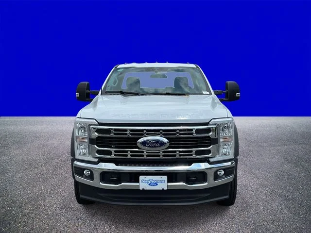 New 2026 Oxford White Ford F-450® XL image 8
