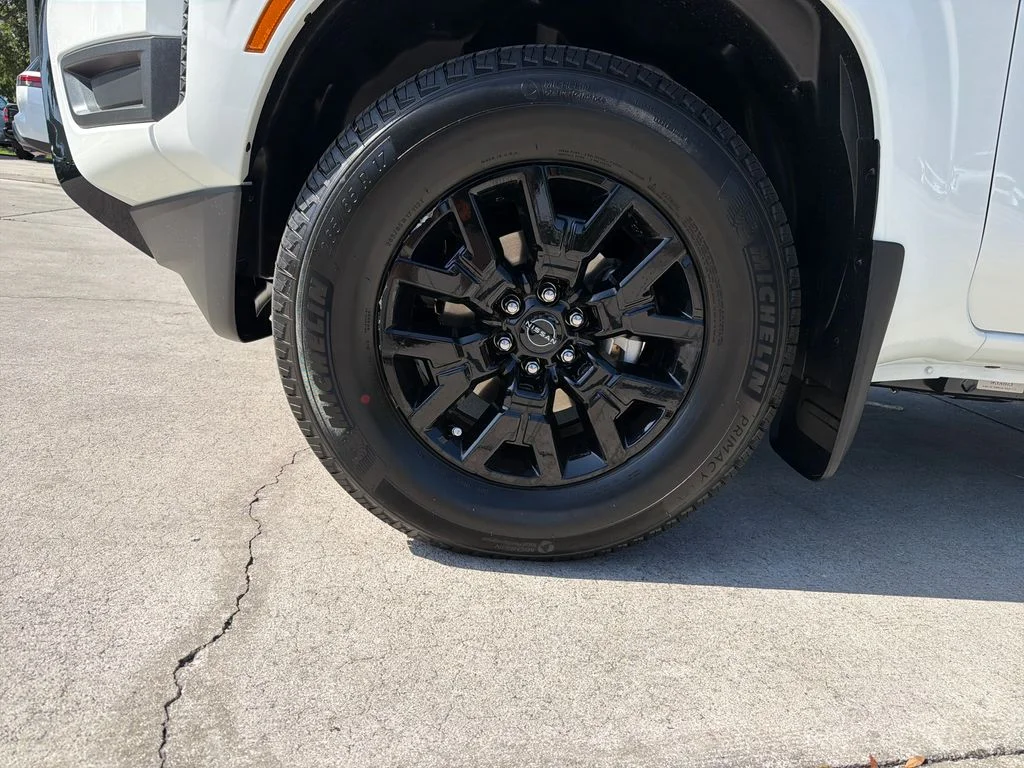 New 2026 Glacier White Nissan Crew Cab SV image 12