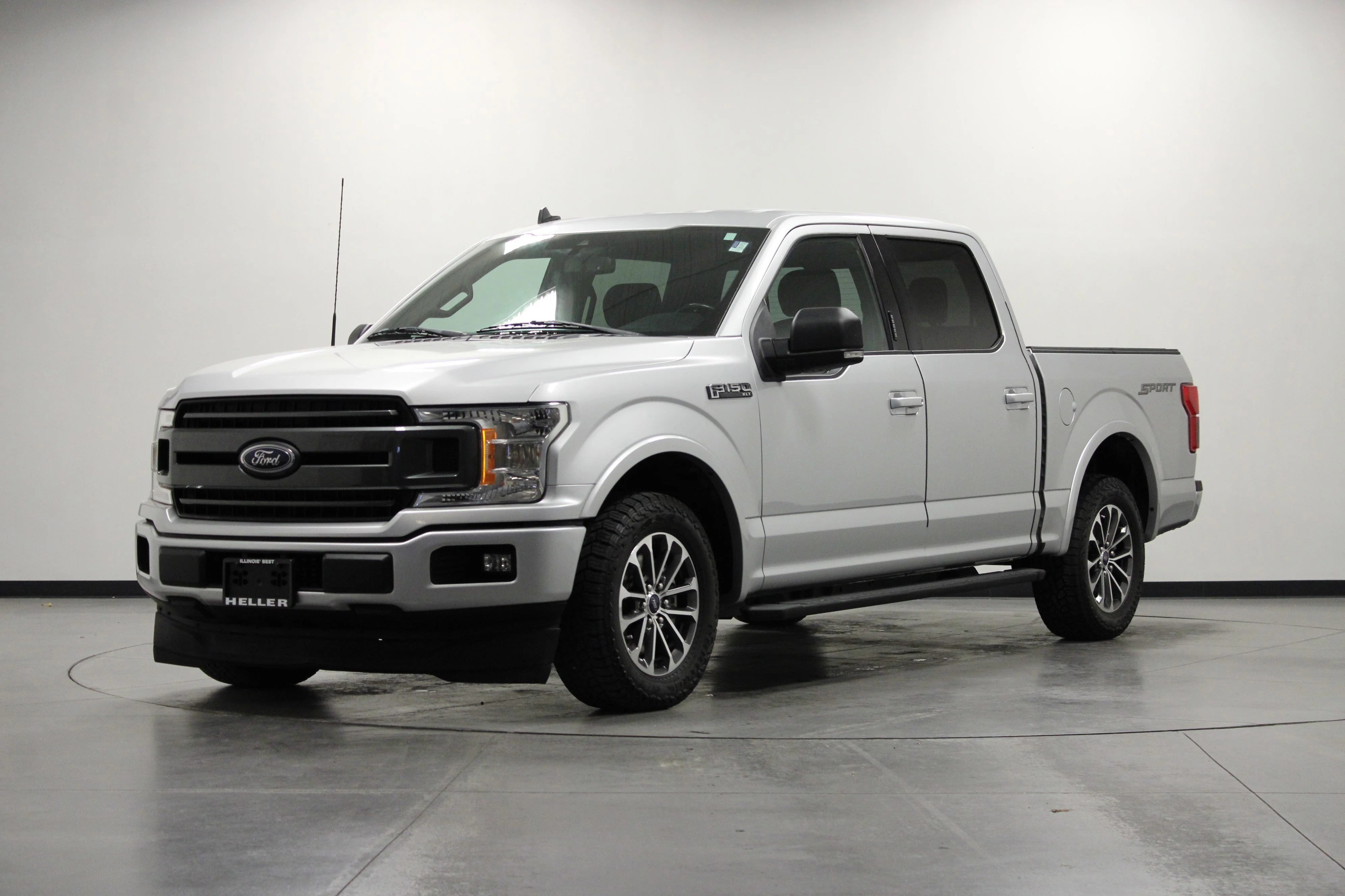 Used 2019 Ingot Silver Ford XLT image 9