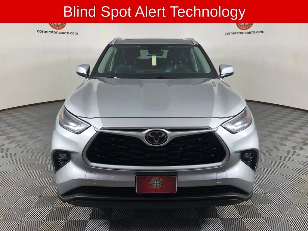 Used 2023 Silver Toyota XLE image 15