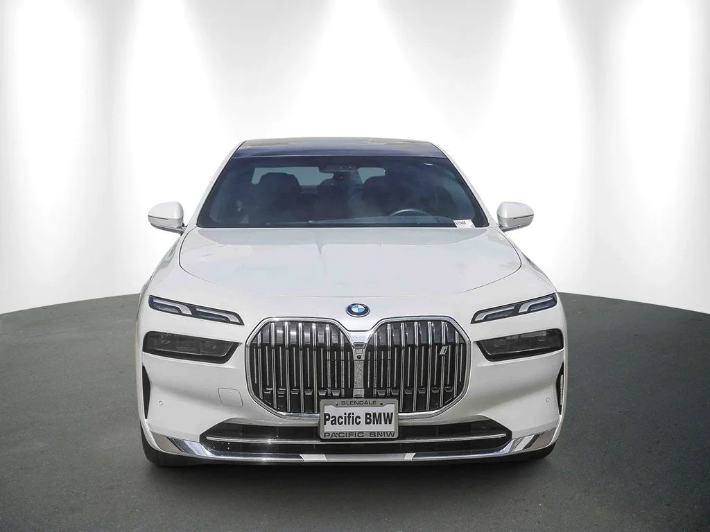 Used 2023 BMW i7 Base with VIN WBY53EJ01PCN59301 for sale in Glendale, CA
