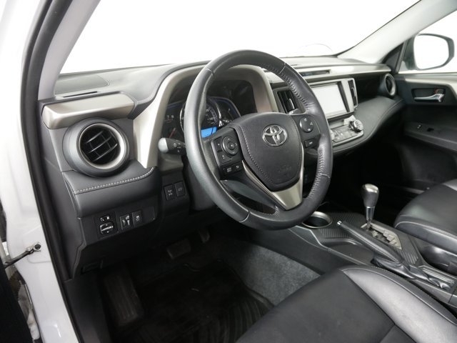 Used 2014 Blizzard Pearl Toyota Limited image 10