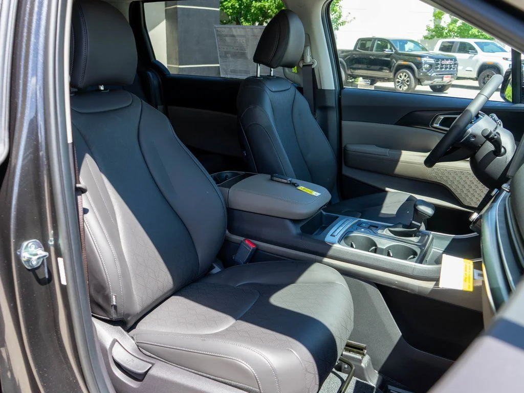 2026 Kia Carnival LXS - Photo 9