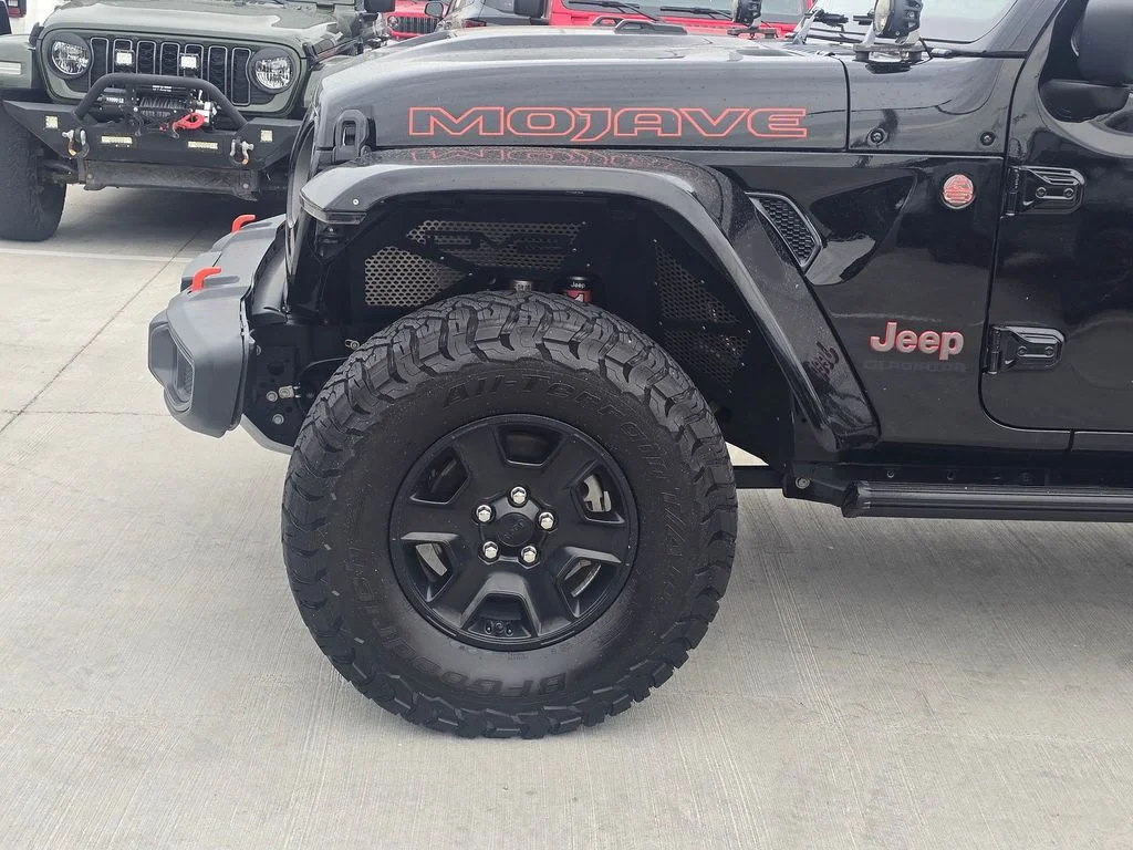Used 2021 Black Jeep Mojave image 7