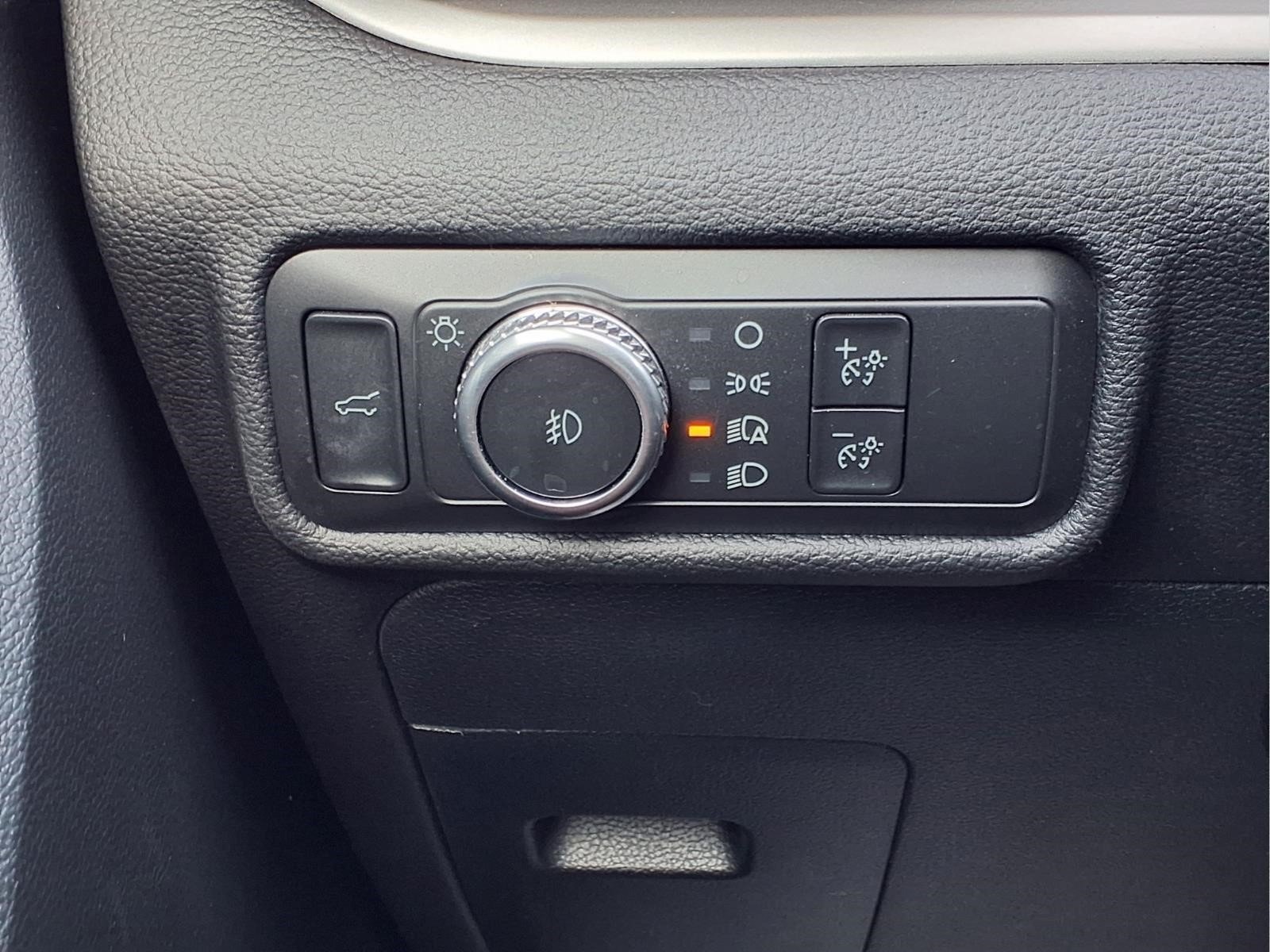 Used 2021 Blue Ford XLT image 19