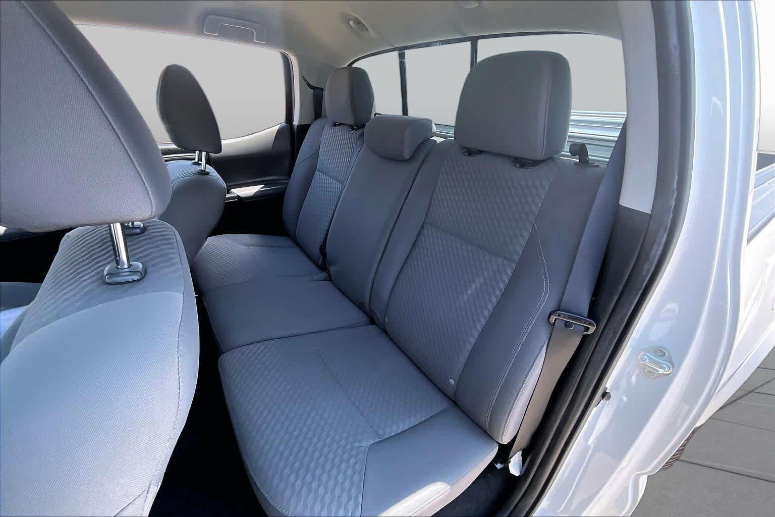 Used 2022 White Toyota SR5 image 20