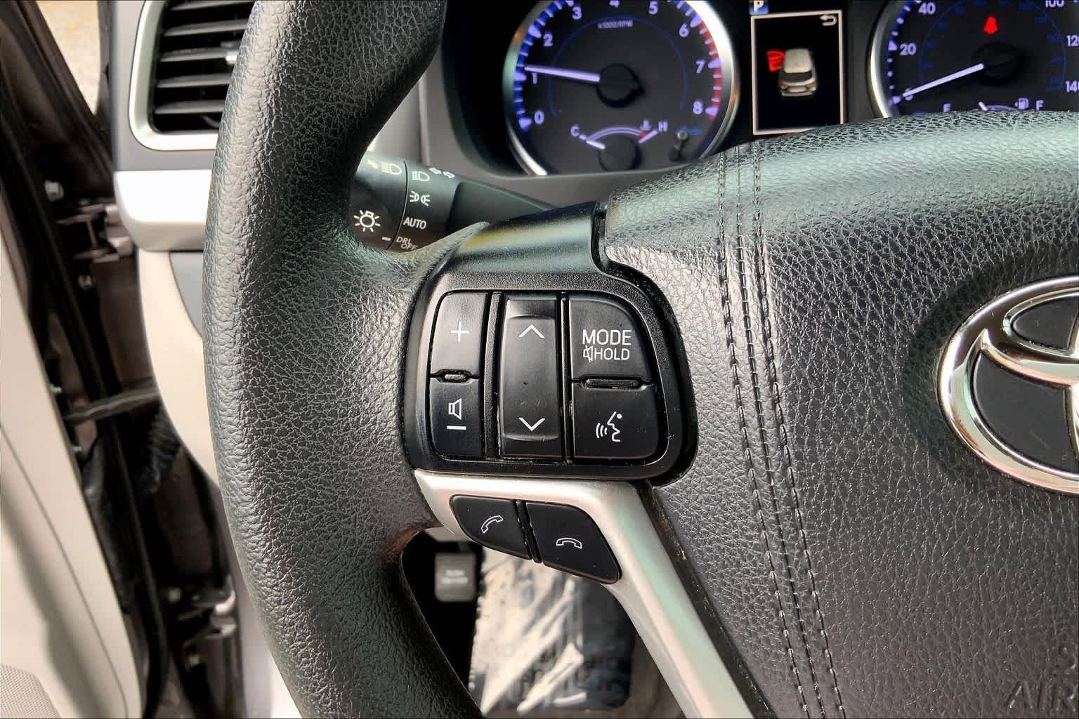Used 2019 Predawn Gray Mica Toyota LE image 23