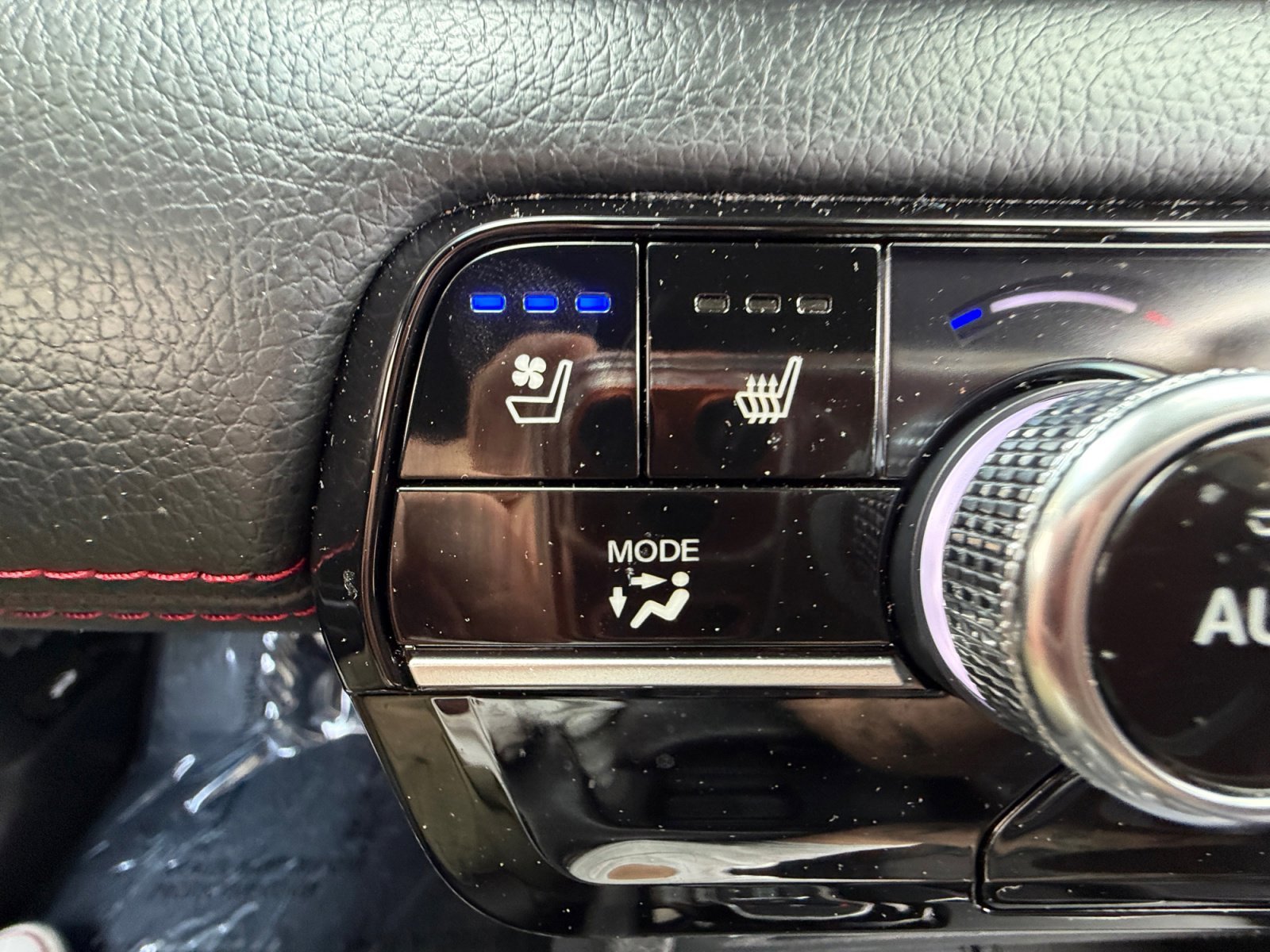 2025 Honda Pilot Black Edition - Photo 25
