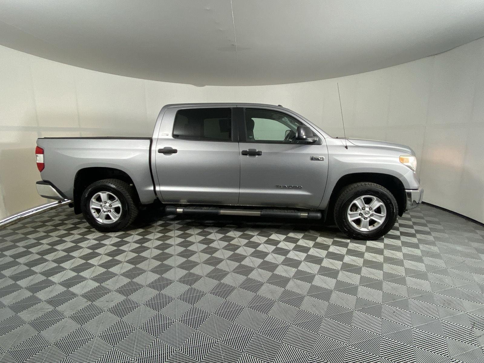 Used 2016 Silver Sky Metallic Toyota SR5 image 8