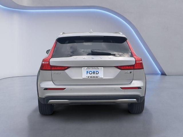 Used 2025 Silver Volvo  image 5