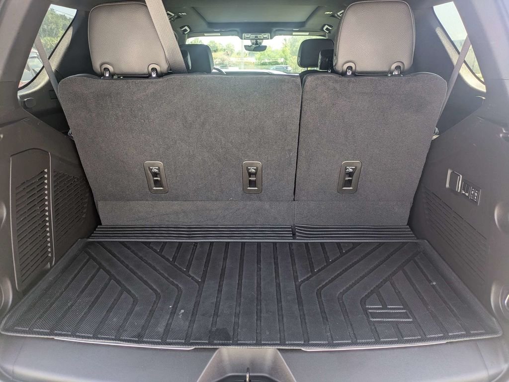 Used 2021 Black GMC Denali image 12