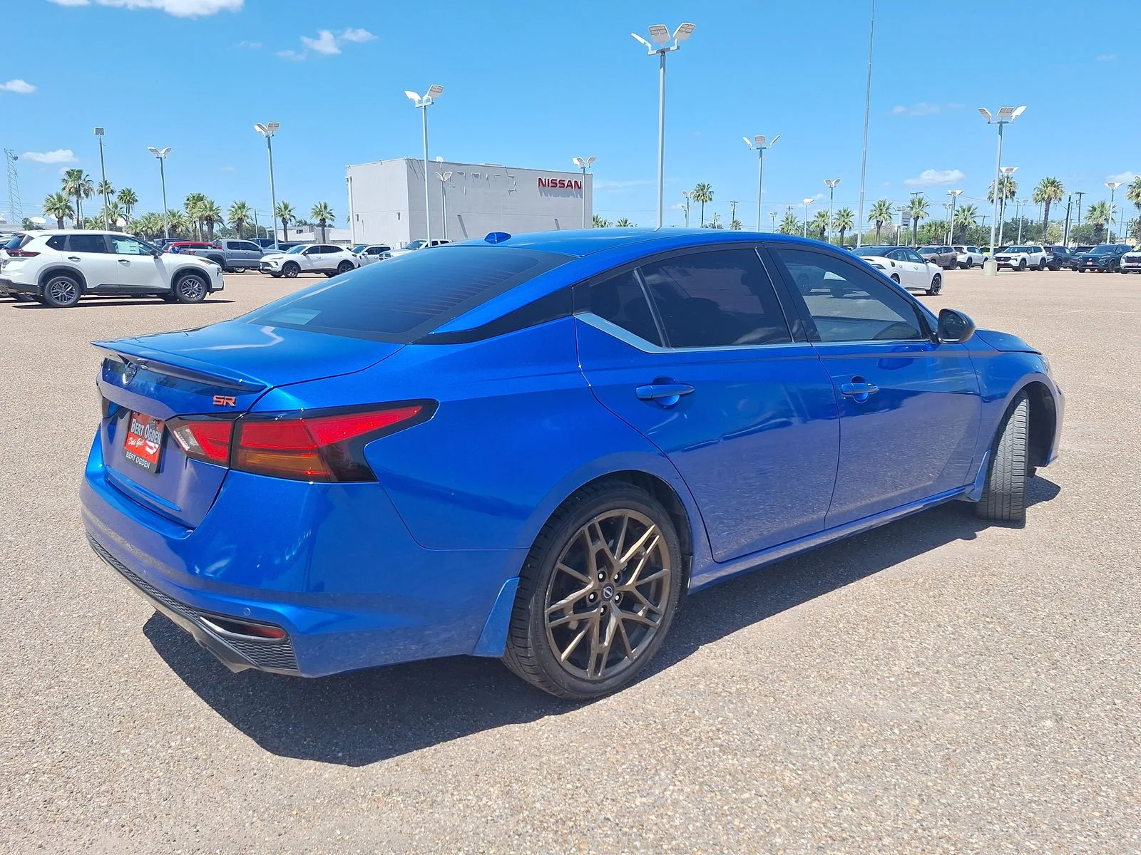 Used 2025 Blue Nissan 2.5 SR image 7