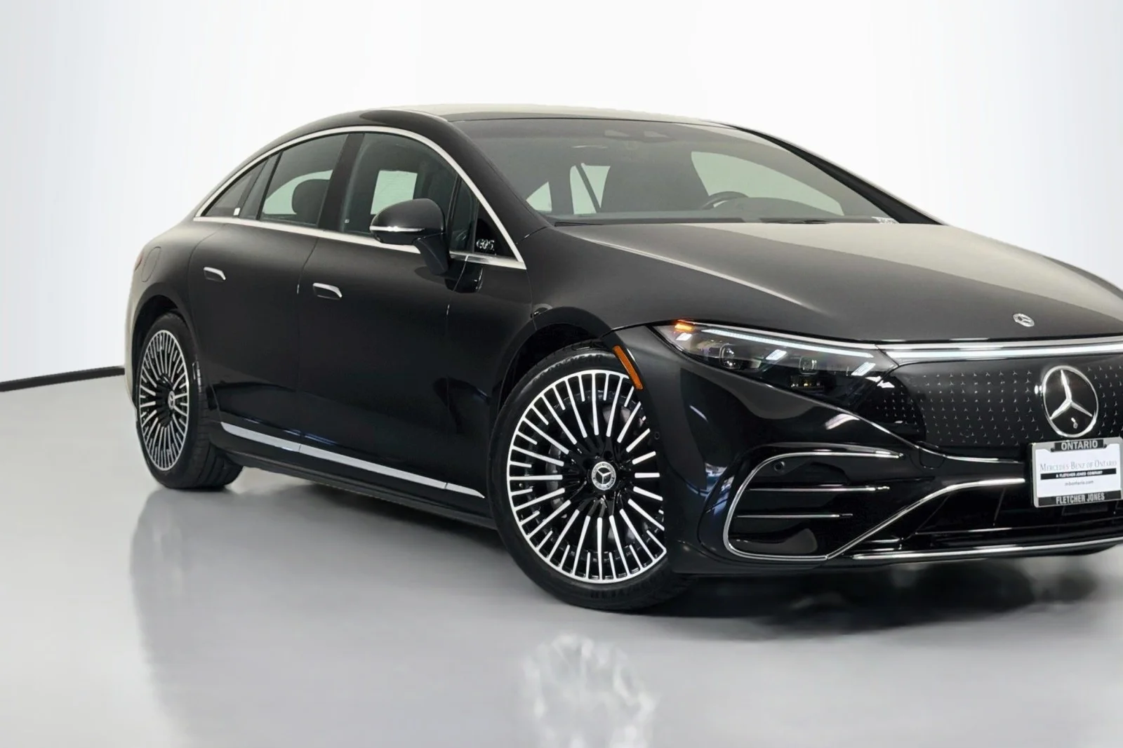 Certified Used 2023 Obsidian Black Metallic Mercedes-Benz 580 image 13