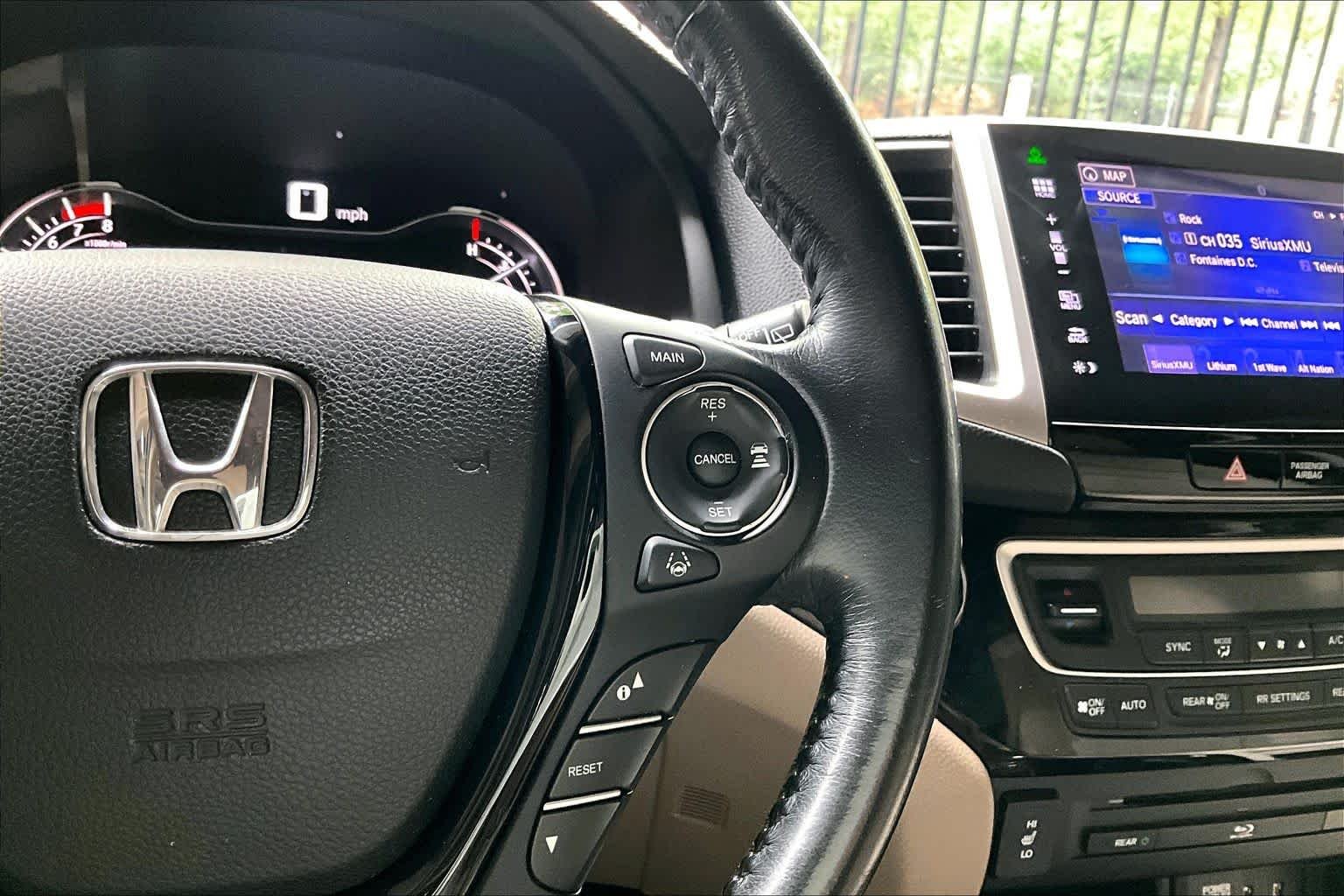 Used 2016 Black Forest Pearl Honda Touring image 24