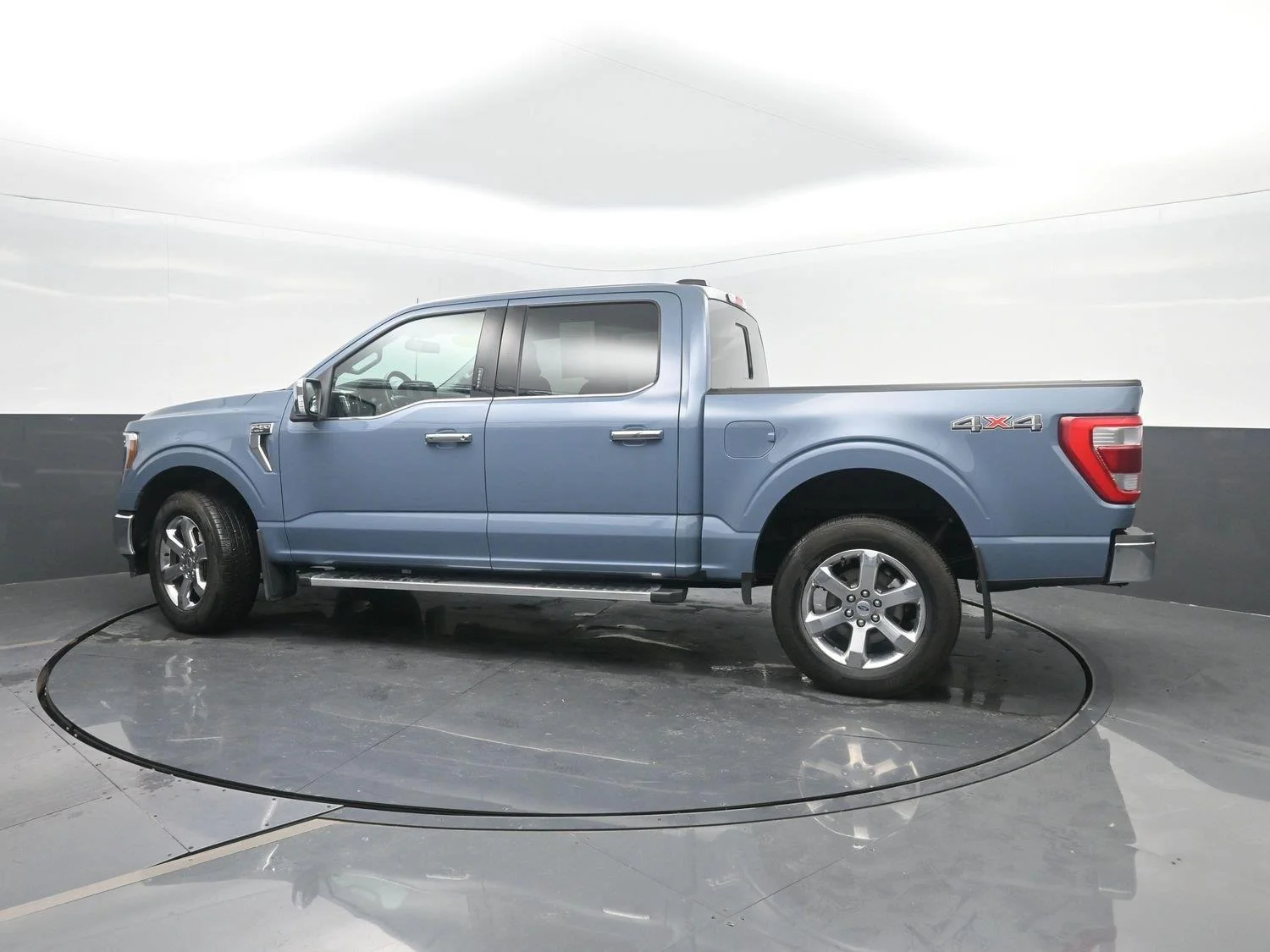 Used 2023 Azure Gray Metallic Tri-Coat Ford LARIAT image 47