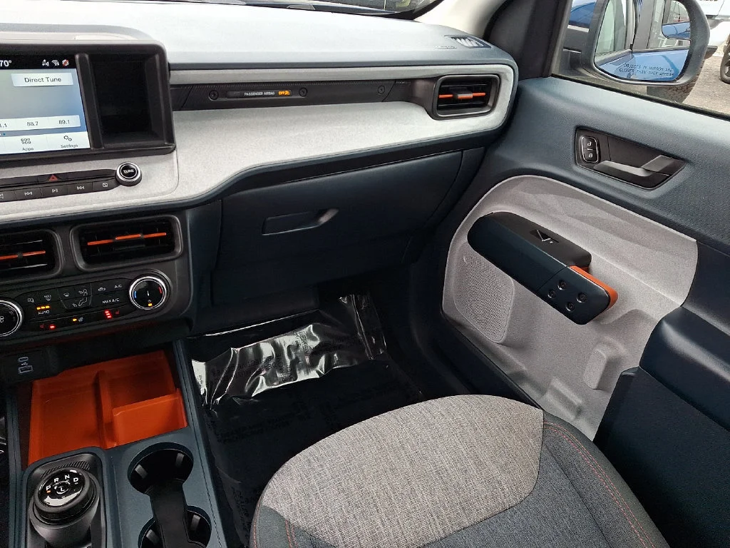 Used 2023 Atlas Blue Metallic Ford XLT image 17