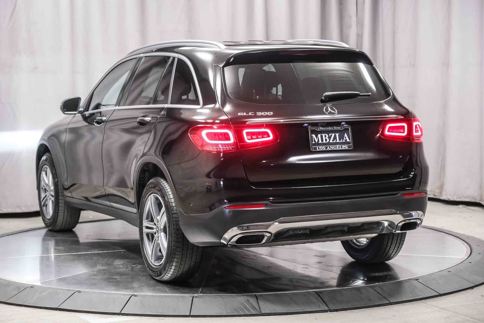 Certified Used 2022 Black Mercedes-Benz GLC 300 image 2