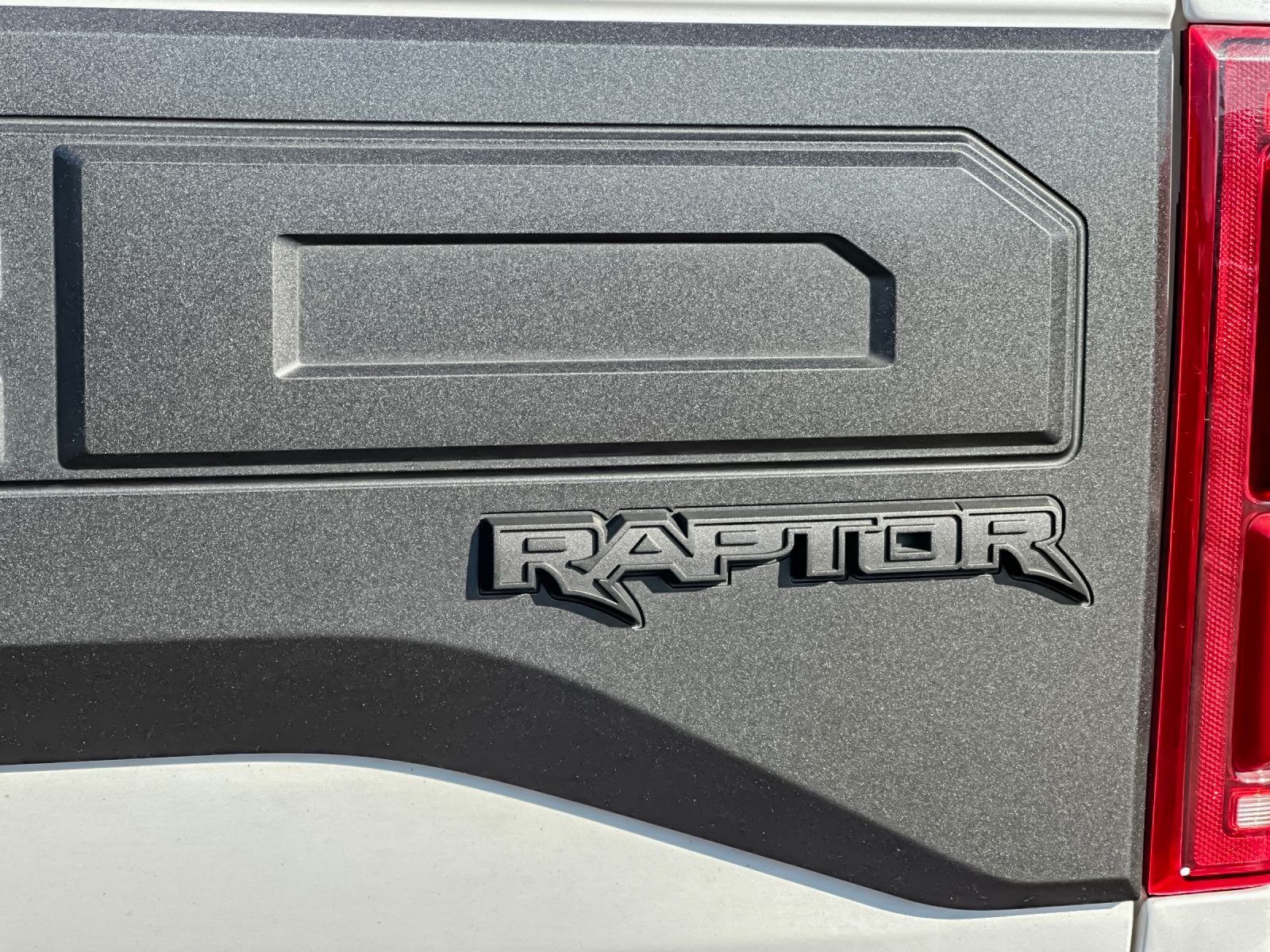 Used 2018 White Ford Raptor image 27
