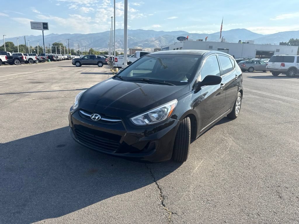 Used 2016 Ultra Black Pearl Hyundai SE image 17