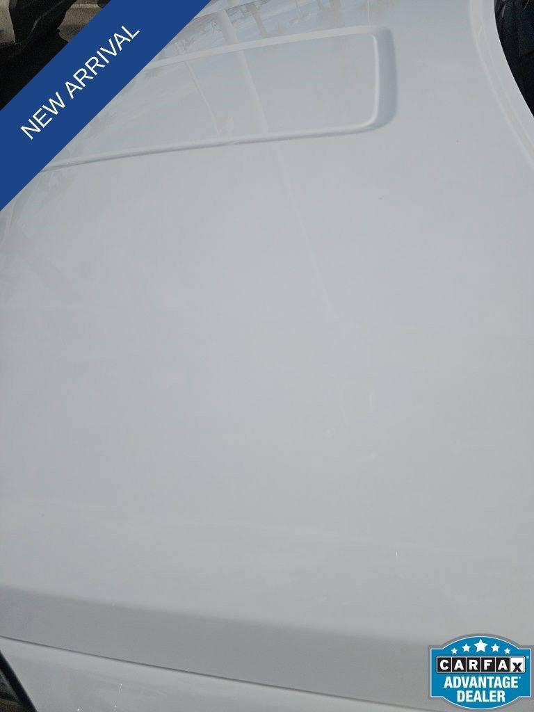 Certified Used 2020 SUMMIT WHITE GMC SLE image 30